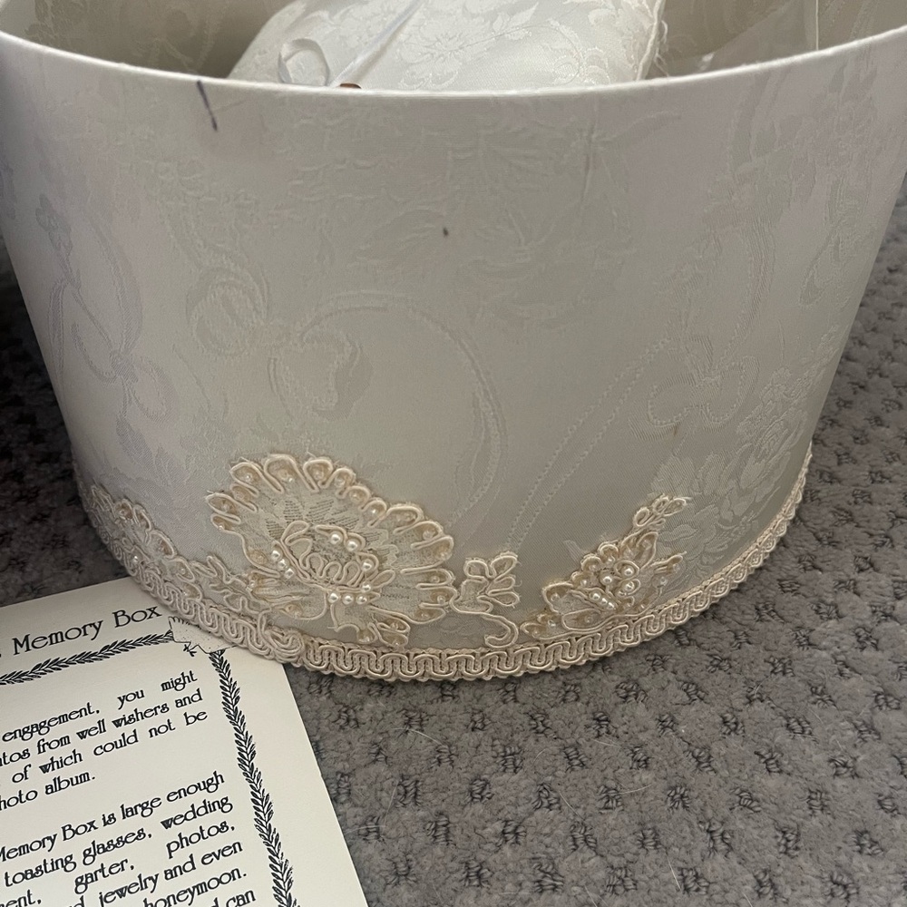 Bride’s Memory Box - Picture 5 of 5